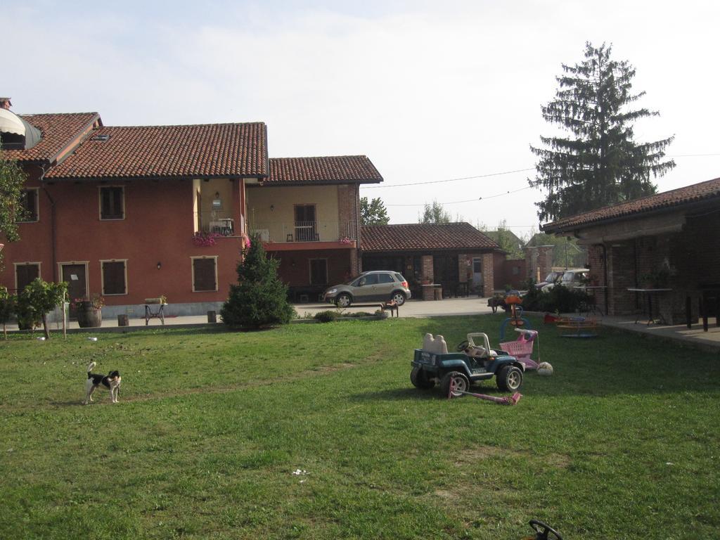 Agriturismo La Ca 'D Majin Poirino Kültér fotó